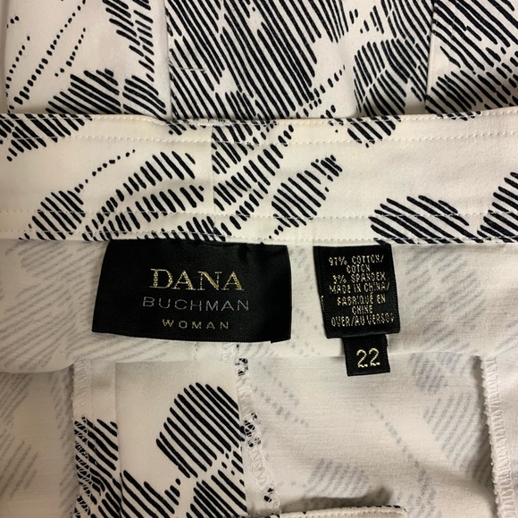 Dana Buchman pants SZ 22 white with black print floral classic flat front - Picture 6 of 11
